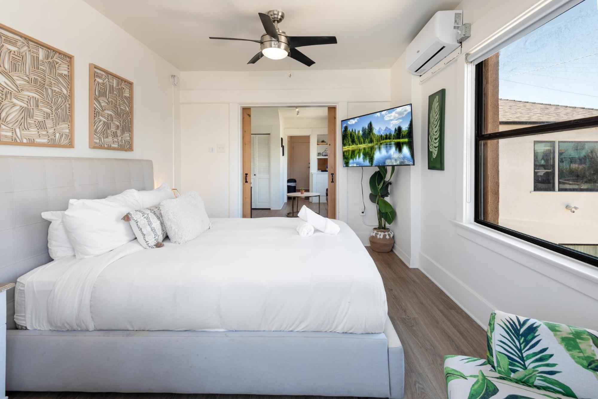 Chic 1br In Lively Venice Area Appartamento